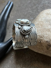 Load image into Gallery viewer, Navajo Sterling Silver Spiny Oyster White Buffalo Turquoise Cuff Bracelet. CY
