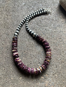 Sterling Silver Purple Spiny Oyster with Pearls Bead Necklace. 18 inch