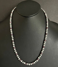 Load image into Gallery viewer, Sterling Silver Purple Spiny Oyster W 6mm Pearls Bead Necklace. 24 inch