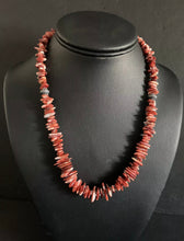 Load image into Gallery viewer, Sterling Silver Spiny Oyster Bead Necklace. 18 inch