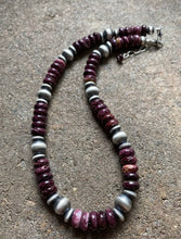 Load image into Gallery viewer, Sterling Silver Purple Spiny Oyster W Navajo Pearls Bead Necklace. 16 inch