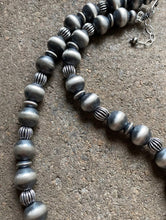 Load image into Gallery viewer, Sterling Silver 12mm 18 Inch Navajo Pearls W Corrugated Bead Necklace.