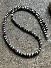 Load image into Gallery viewer, Sterling Silver Purple Spiny Oyster W 6mm Pearls Bead Necklace. 24 inch