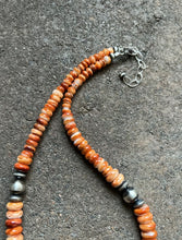 Load image into Gallery viewer, Sterling Silver Graduated Spiny Oyster Bead Necklace. 18 inch