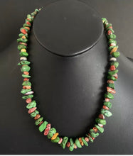 Load image into Gallery viewer, Sterling Silver Green Turquoise Spiny Oyster Bead Necklace. 20 inch