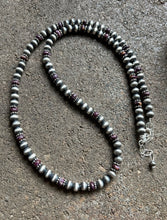 Load image into Gallery viewer, Sterling Silver Purple Spiny Oyster W 6mm Pearls Bead Necklace. 24 inch