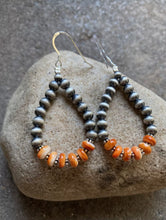 Load image into Gallery viewer, Sterling Silver Spiny Oyster W Pearls Bead Loop Earrings.