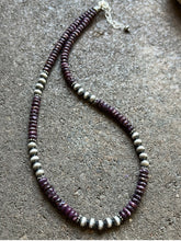 Load image into Gallery viewer, Sterling Silver Purple Spiny Oyster with Pearls Bead Necklace. 18 inch