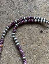 Load image into Gallery viewer, Sterling Silver Purple Spiny Oyster W Pears Bead Necklace. 16 inch
