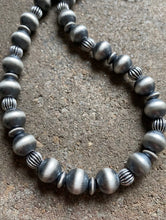 Load image into Gallery viewer, Sterling Silver 12mm 18 Inch Navajo Pearls W Corrugated Bead Necklace.