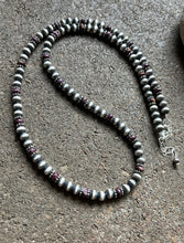 Load image into Gallery viewer, Sterling Silver Purple Spiny Oyster W 6mm Pearls Bead Necklace. 24 inch