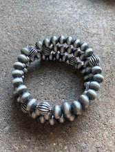 Load image into Gallery viewer, Sterling Silver Pearls Spiral Wrap Bead Bracelet. Free Size