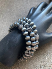 Load image into Gallery viewer, Sterling Silver Pearls Spiral Wrap Bead Bracelet. Free Size