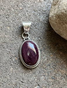 Native American Sterling Silver Purple Spiny Oyster Pendant. CS