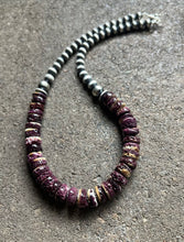 Load image into Gallery viewer, Sterling Silver Purple Spiny Oyster with Pearls Bead Necklace. 18 inch