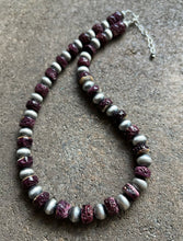 Load image into Gallery viewer, Sterling Silver Purple Spiny Oyster with Pearls Bead Necklace. 18 inch