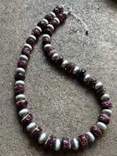 Load image into Gallery viewer, Sterling Silver Purple Spiny Oyster with Pearls Bead Necklace. 18 inch