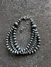 Load image into Gallery viewer, Sterling Silver 4mm 5mm 6mm Pearls Multi Strand Bead Bracelet. 7 inch