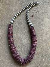 Load image into Gallery viewer, Sterling Silver Graduated Purple Spiny Oyster Bead Necklace 18”