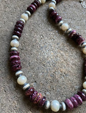 Load image into Gallery viewer, Sterling Silver Purple Spiny Oyster W Freshwater Pearls Bead Necklace 18 inch