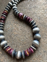 Load image into Gallery viewer, Sterling Silver Graduated Purple Spiny Oyster W Pearls Saucer Bead Necklace. 18”