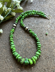 Sterling Silver Graduated Green Turquoise Bead Necklace. 18 inch