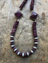 Load image into Gallery viewer, Sterling silver purple spiny oyster necklace