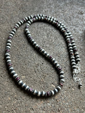 Load image into Gallery viewer, Sterling Silver Purple Spiny Oyster W 6mm Pearls Bead Necklace. 24 inch