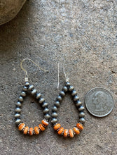 Load image into Gallery viewer, Sterling Silver Spiny Oyster W Pearls Bead Loop Earrings.