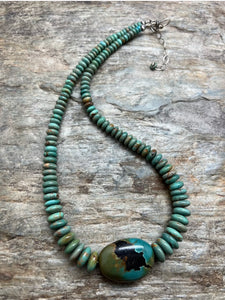 Sterling Silver Graduated Green Turquoise Bead Necklace. 18 inch