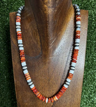 Load image into Gallery viewer, Sterling Silver Spiny Oyster White Bead Necklace. 18 inch