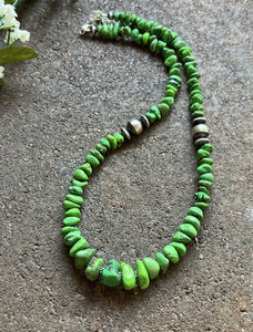 Sterling Silver Graduated Green Turquoise Bead Necklace. 18 inch